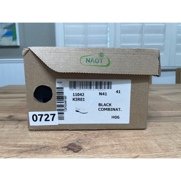 Naot Kirei Mary Jane Black Suede Leather Combo Size 10/11 US 41 EU NIB Versatile - Picture 13 of 14